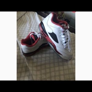 Jordan’s size 6 youth almost new  $40 dollars